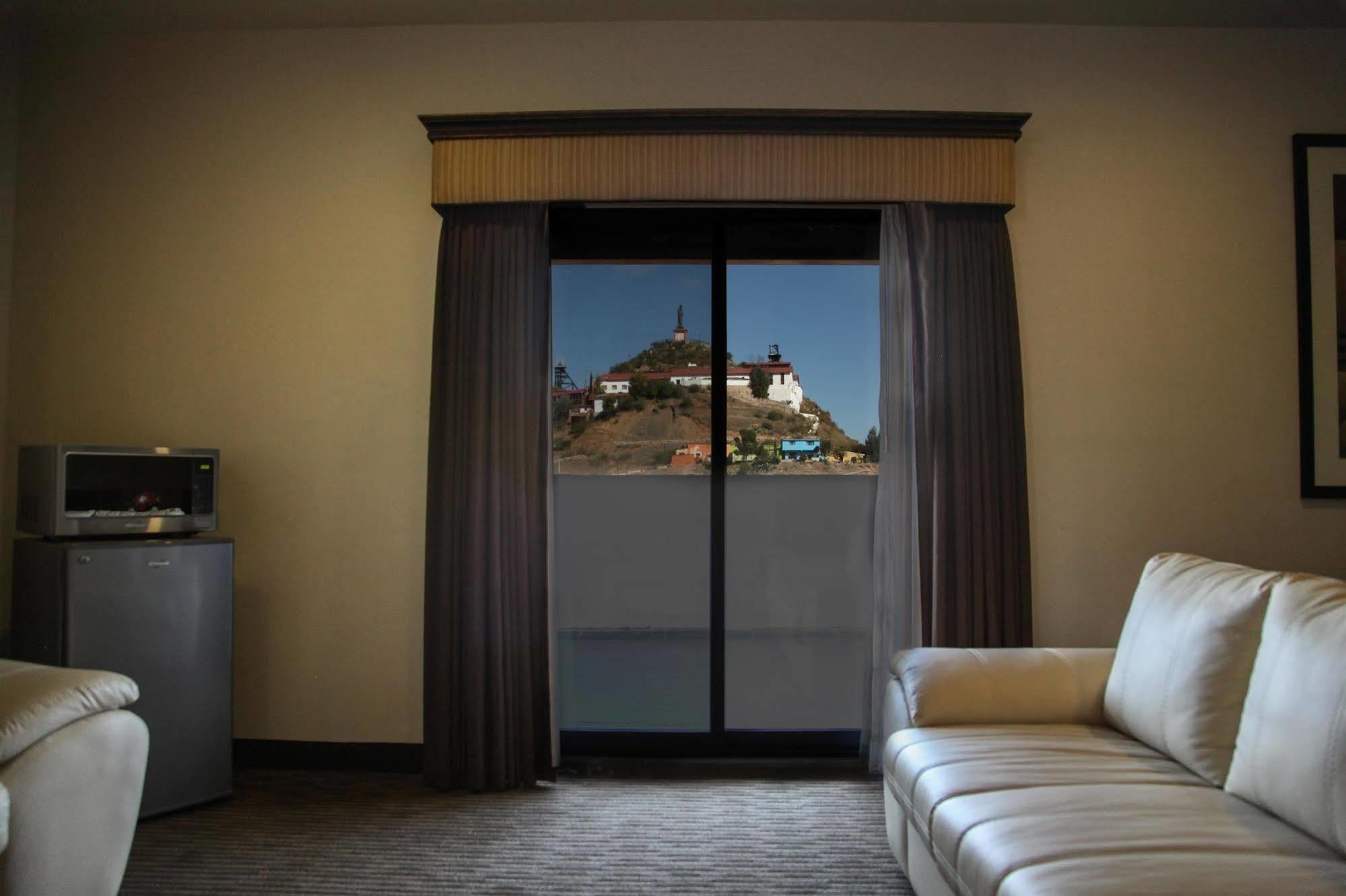 Best Western Plus La Mina Parral Kamer foto